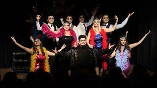 Bayraklı Bu Tiyatroyu Sevdi