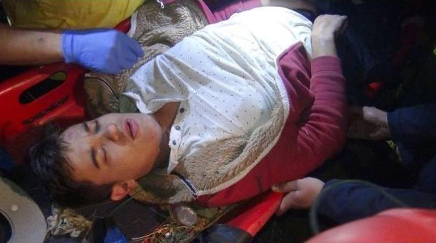 Motosikletle 25 Metre U&ccedil;uruma D&uuml;şen Gen&ccedil; Ağır Yaralandı