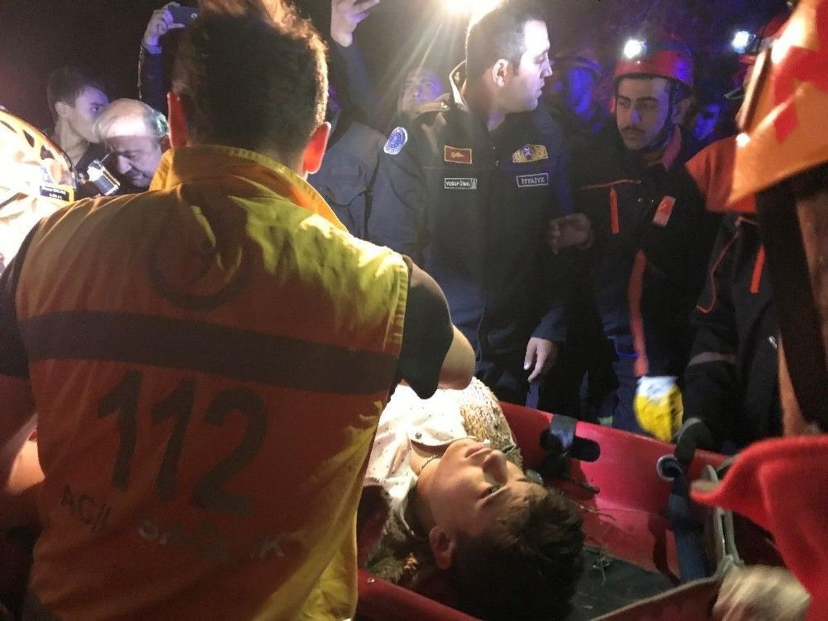 10 Metrelik U&ccedil;urumdan Motosikletle U&ccedil;an Gen&ccedil; Yaralı Olarak Kurtarıldı