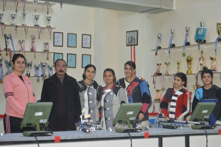 10 Yaşındaki Berfin Havalı Silahla Olimpiyatlara Hazırlanıyor G2