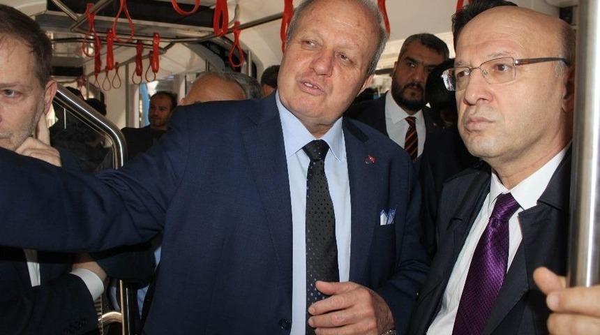 Türkiye’nin İlk Metro Aracı İhracatı Bozankaya’dan