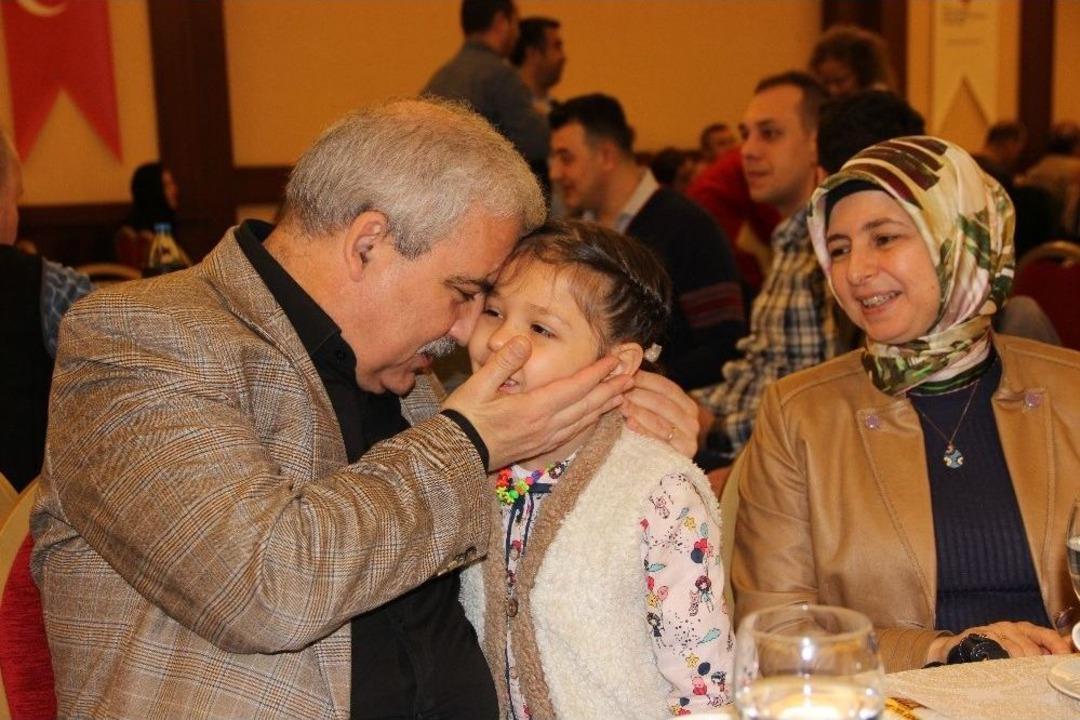 Koruyucu Aile Sayısında 3. Olan Manisa&rsquo;da Koruyucu Aileler Buluştu