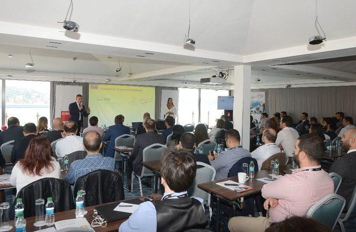 Sunumlarda Kablosuz ’tıkla-paylaş’ Dönemi G4