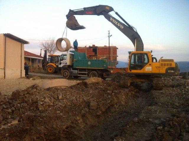 Altyapısı Olmayan Mahallenin Kanalizasyon İhtiyacı Giderildi