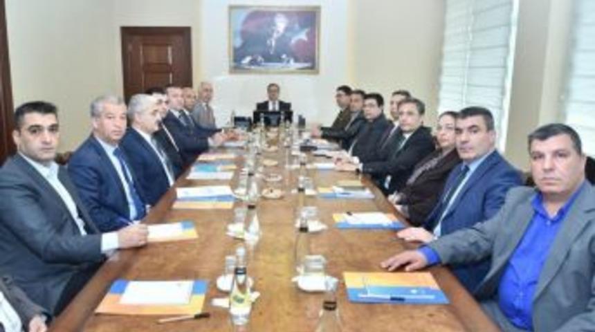 Vali Su, G&uuml;venlik Toplantısına Katıldı