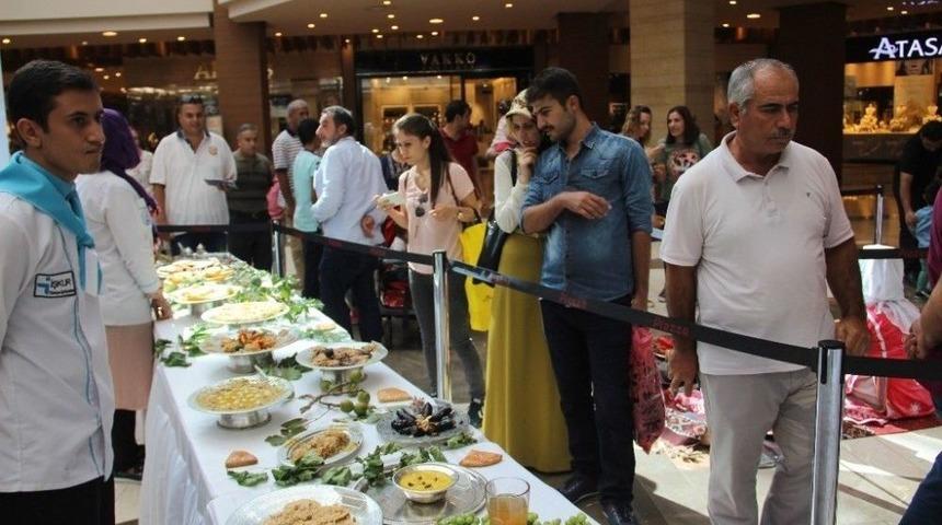 Şanlıurfa&rsquo;nın 12 Bin Yıllık Lezzetleri Sergileniyor