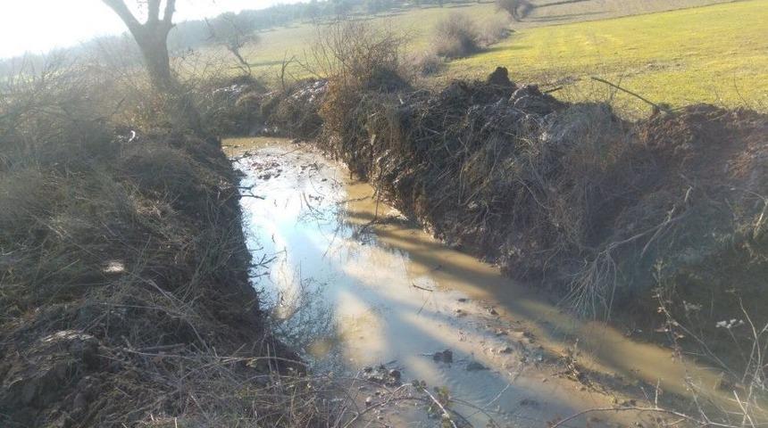 Ortak&ouml;y&rsquo;deki Derenin 4 Kilometrelik B&ouml;l&uuml;m&uuml; Temizlendi