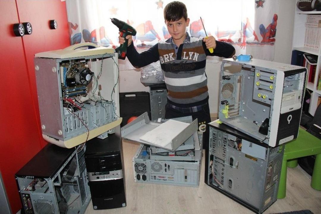 İlk&ouml;ğretim &Ouml;ğrencisinin 4 Yaşında Başlayan Merakı Odasını Tamir At&ouml;lyesine &Ccedil;evirdi