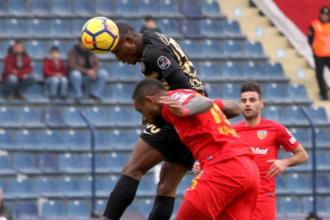 Spor Toto S&uuml;per Lig: Osmanlıspor: - Kayserispor: 1 (ilk Yarı)