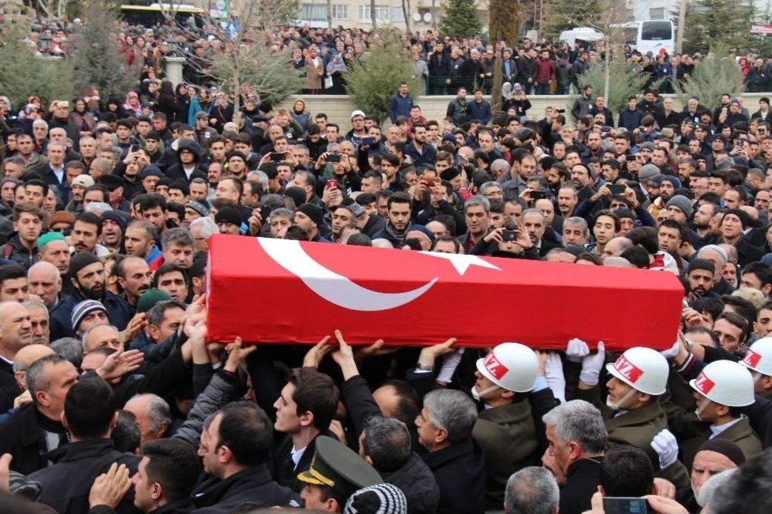 Şehit Uzman &Ccedil;avuş G&uuml;rsu Son Yolculuğuna Uğurlandı