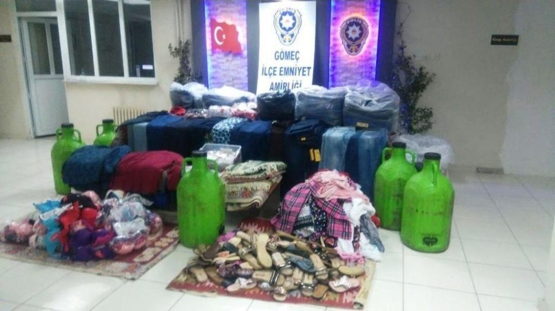 Pazarda Tezgah Kurarak Hırsızlık Yapan Şahıs Su&ccedil;&uuml;st&uuml; Yakalandı