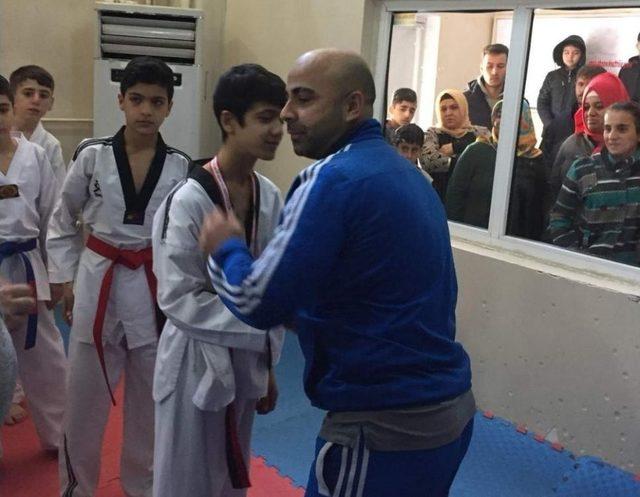 Siirt’te Taekwondo İl Seçmesi Yapıldı