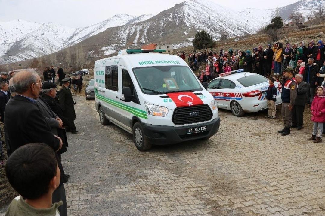 Niğdeli Şehit K&ouml;y&uuml;nde Toprağa Verildi