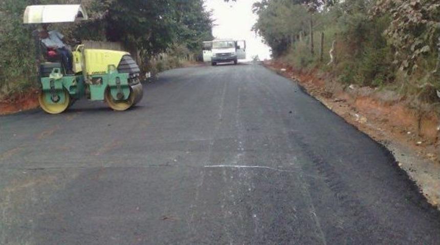 Ak&ccedil;akoca&rsquo;da Asfalt &Ccedil;alışmaları S&uuml;r&uuml;yor