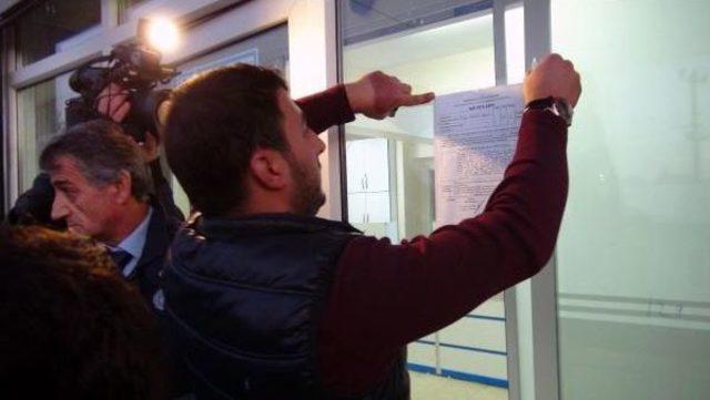 Diyarbakır da Belediye, Dedaş ın Girişini Kanal Kazıp Kapattı (3) 2