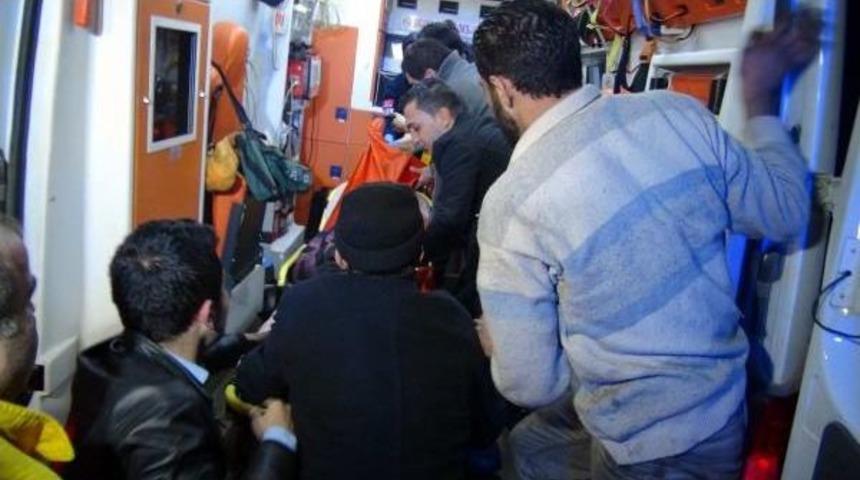 Gaziantep'te Tekstil At&ouml;lyesinde Yangın: 1 &Ouml;l&uuml; (2)