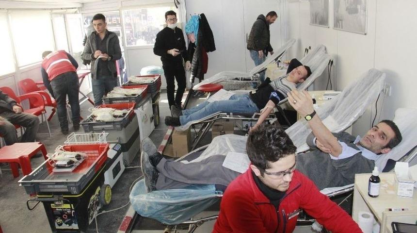 Kızılay Hakkari&rsquo;de Kan Bağışı Kampanyası Başlattı
