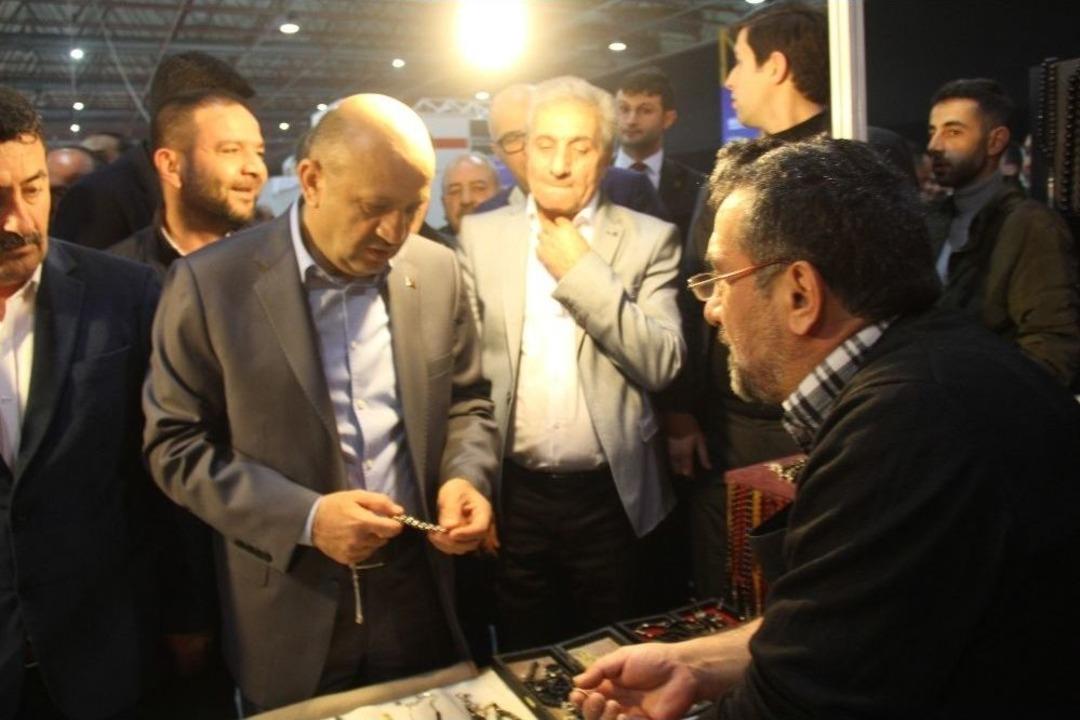 Başbakan Yardımcısı Işık Erzurum Tanıtım G&uuml;nleri&rsquo;ni Ziyaret Etti