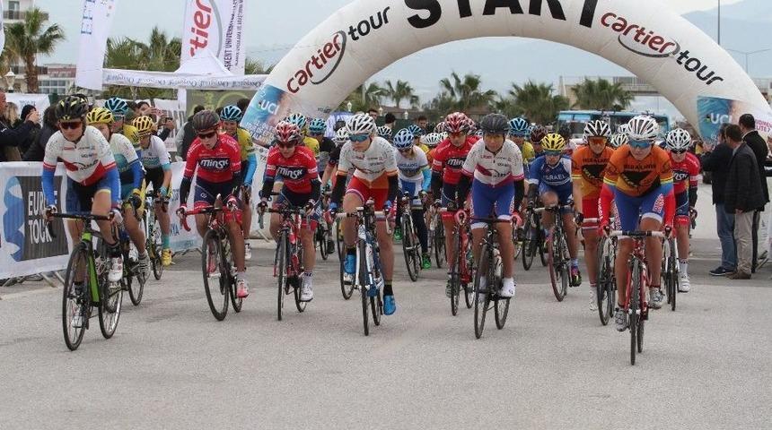 Alanya&rsquo;da Kadın Sporcular Pedal &Ccedil;evirdi