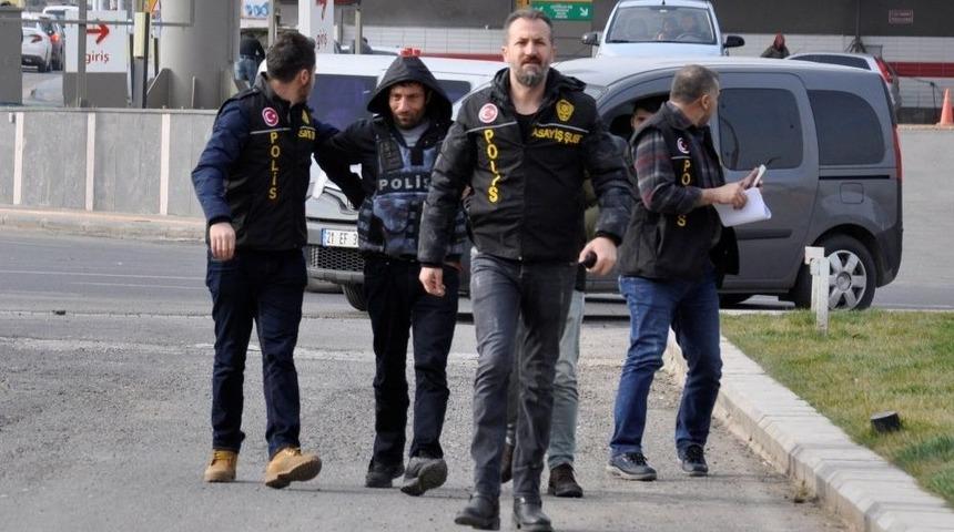 Eşini Öldürdükten Sonra Röportaj Veren Zanlı Yakalandı