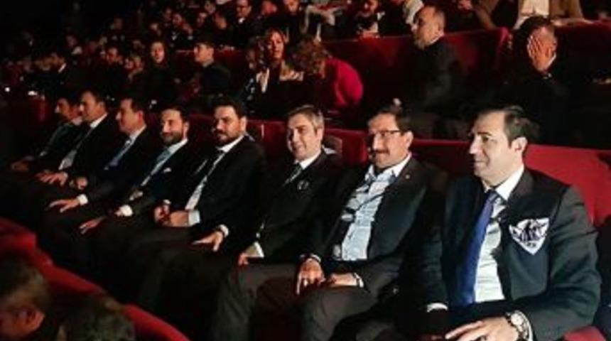 Başkan Ak, Kurtlar Vadisi Vatan&rsquo;ın Galasına Katıldı