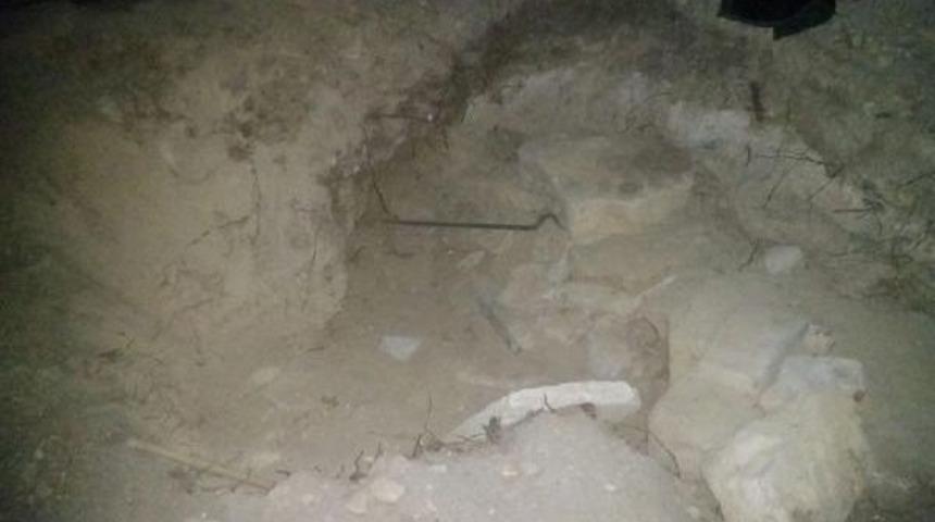 Ka&ccedil;ak Tarihi Eser Kazısına: 6 G&ouml;zaltı