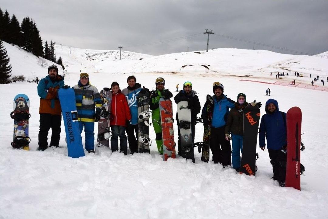 &Ccedil;ambaşı Kayak Merkezine Yoğun İlgi