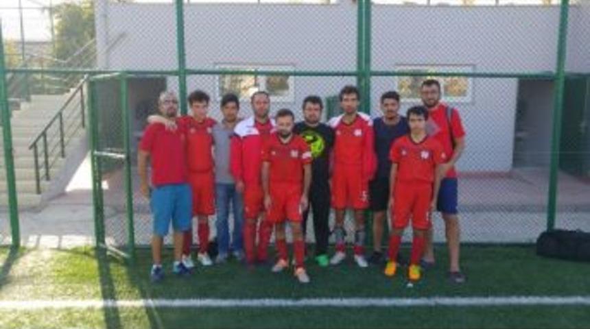 Lige Tutunmayı Başardılar