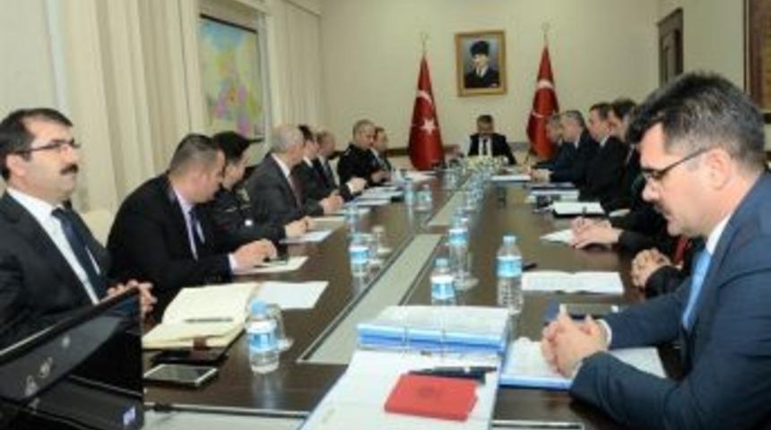 Eğitimde İkinci Yarıyılı G&uuml;venlik &Ouml;nlemleri Alındı