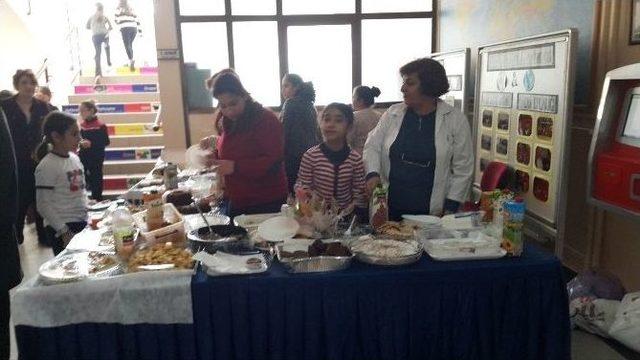 Gkv İlkokulu Görme Engelliler İçin Kermes Düzenledi 2