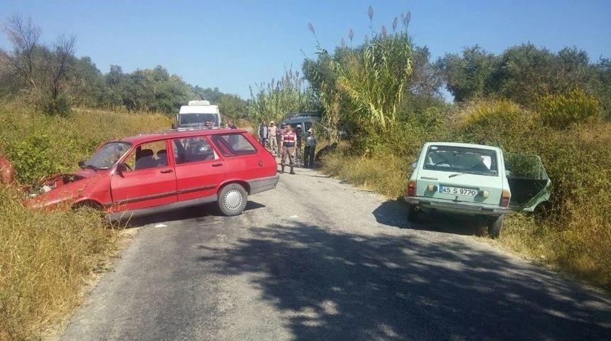 Saruhanlı’da Trafik Kazası: 3 Kişi Yaralandı