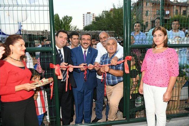 Çukurova’da Park Ve Futbol Sahası Açılışı