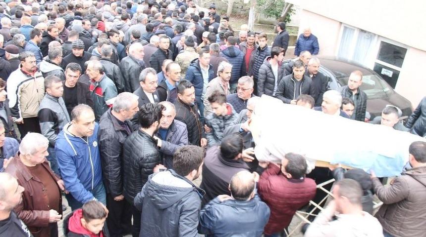 Kalbine Yenik Düşen Madenci Toprağa Verildi