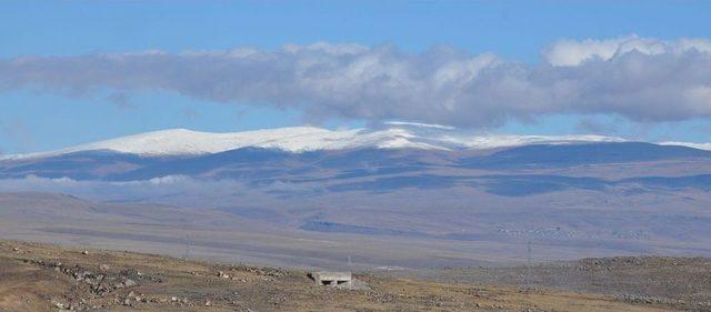 Kars’ta Soğuk Kendini Gösterdi, Hava Sıcaklığı Gece Eksi 5’e Düştü