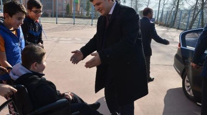 K&uuml;&ccedil;&uuml;k Emirhan&rsquo;dan Şahin&rsquo;i Duygulandıran Karşılama