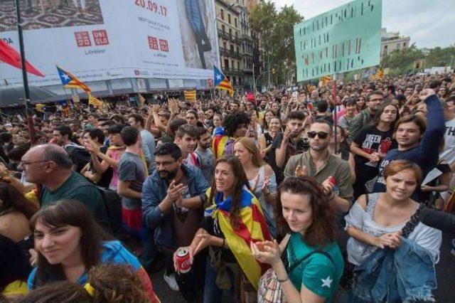 Katalonya’Dan Bağımsızlık Hamlesi