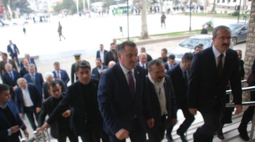 Gen&ccedil;lik Ve Spor Bakanı Osman Aşkın Bak: