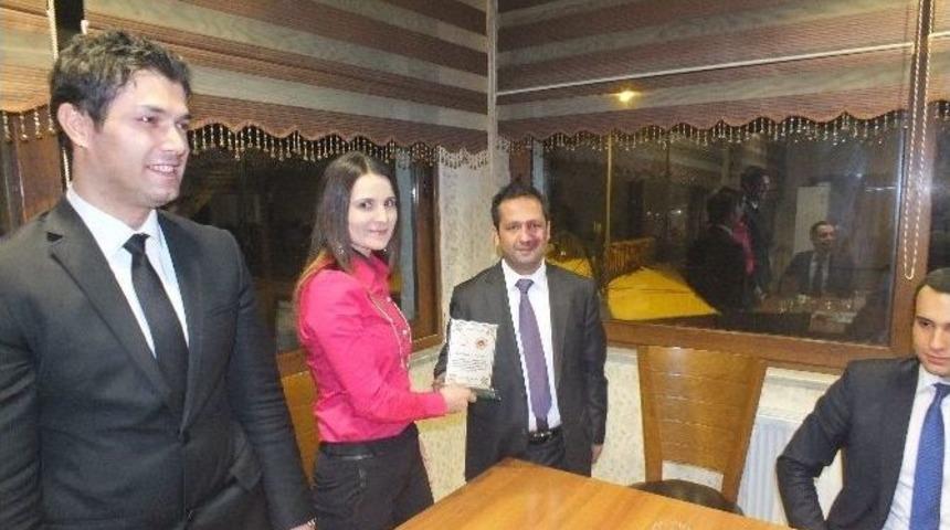 Malazgirt Adliyesi H&acirc;kimlerine Veda Yemeği