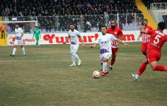 Afjet Afyonspor Sivas Belediyespor’u 4-0 Mağlup Etti