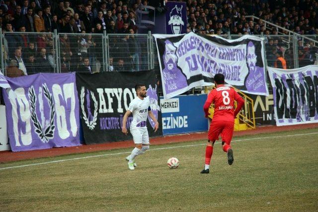 Afjet Afyonspor Sivas Belediyespor’u 4-0 Mağlup Etti