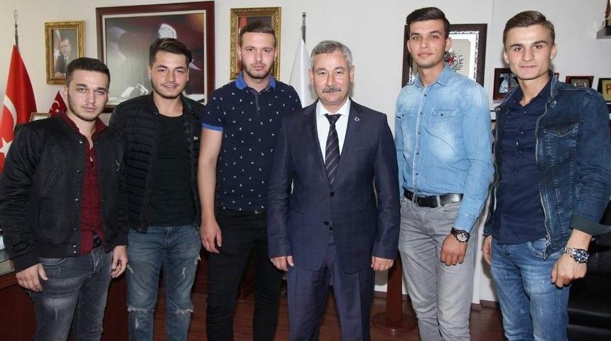 Asker Adayları Başkan Yaralı&rsquo;dan Hellalik Aldı