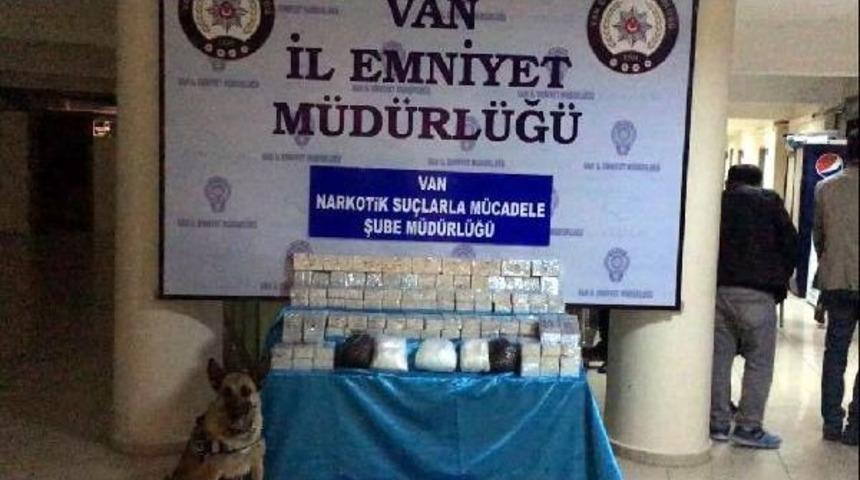 Van'da 52 Kilo Eroin, 5 Kilo Metamfetamin Ele Ge&ccedil;irildi