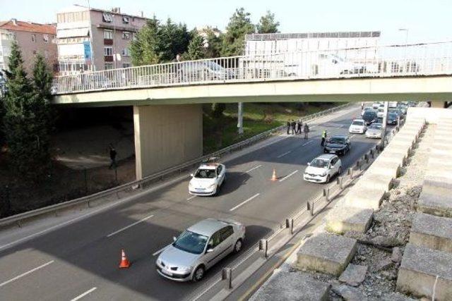 D-100 Karayolu ndaki Şüpheli Poşetten Çöp Çıktı 1