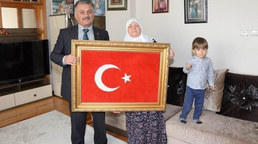 Vali Yazıcı, Şehit Yakınlarını Ziyaret Etti