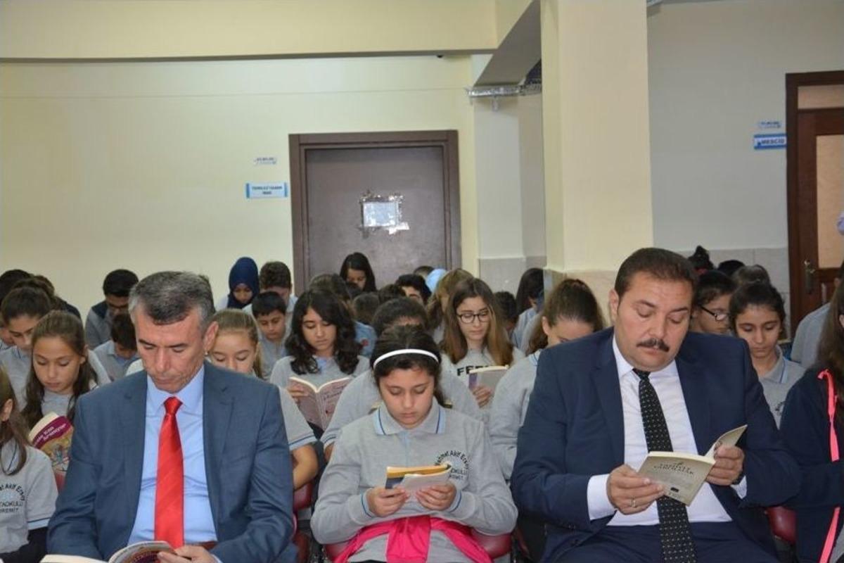 Edremit, Kitapla Buluşmaya Devam Ediyor