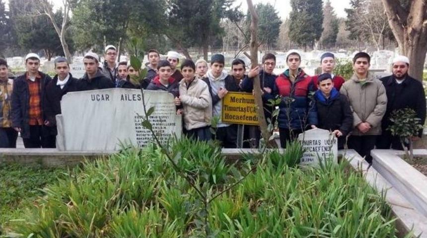 G&ouml;n&uuml;l Mimarları Dualarla Anıldı