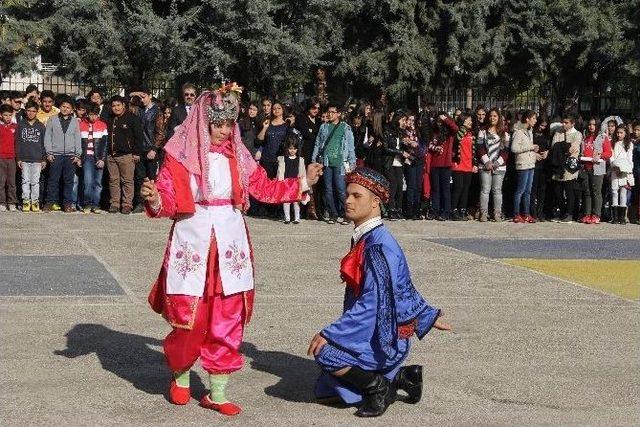 Mersin’de Öğrencilerin Karne Heyecanı