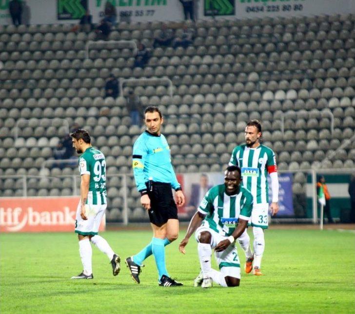 Spor Toto 1. Lig: Akın Çorap Giresunspor: - İstanbulspor: 1 G4