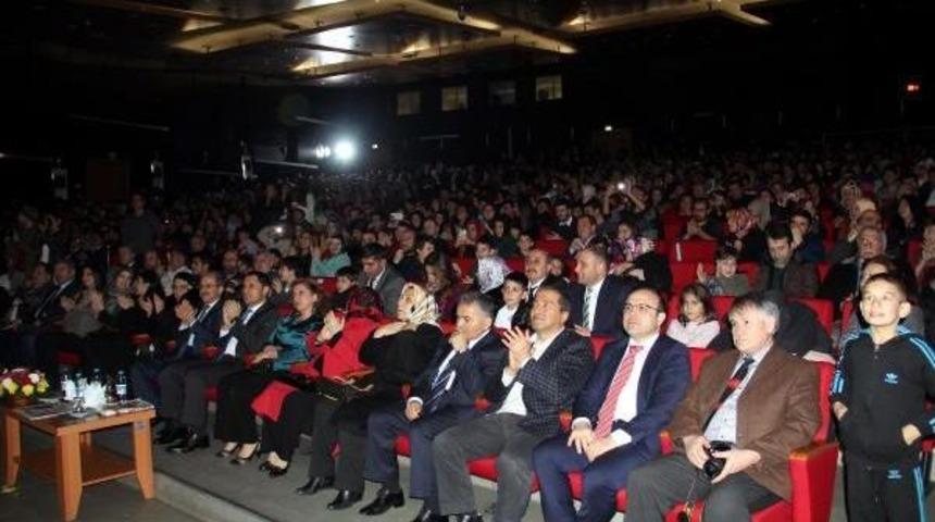 'diriliş Ertuğrul' Ekibi Kayseri'de S&ouml;yleşiye Katıldı