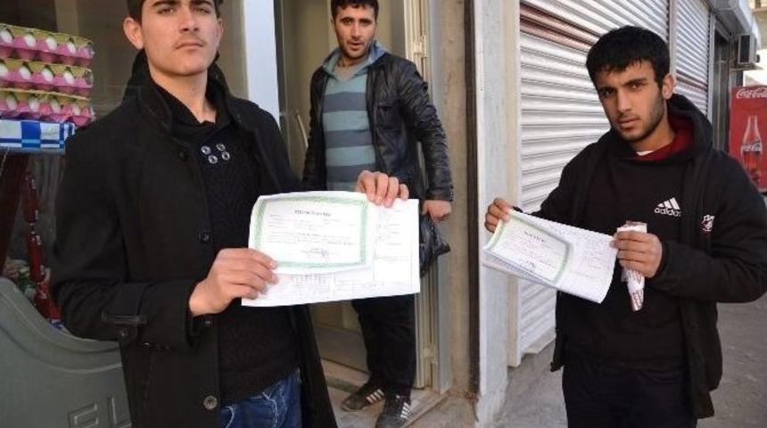 Silvan&rsquo;da 27 Bin 439 &Ouml;ğrenci Karne Aldı